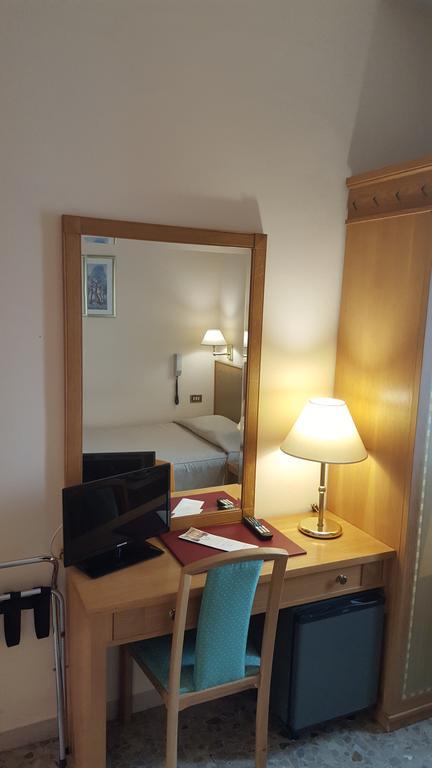 Nuovo Albergo 키에티 외부 사진