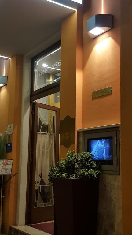 Nuovo Albergo 키에티 외부 사진