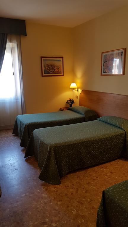 Nuovo Albergo 키에티 외부 사진